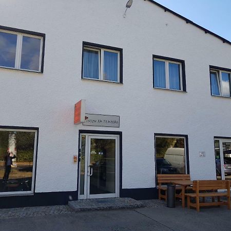 Pension am Filmpark Potsdam Exteriör bild